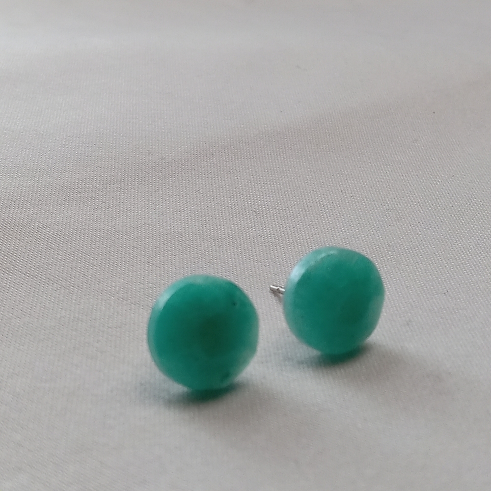 5/$25 Elegant Green Stud Earrings - Picture 3 of 3